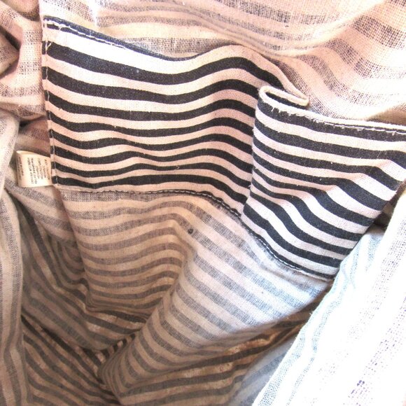 Anthropologie Daisy Beach Hobo Bag - Picture 6 of 7